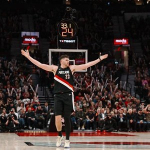 开云在线-摆烂大年鹤立鸡群！开拓者有望超勇士拿到主场优势